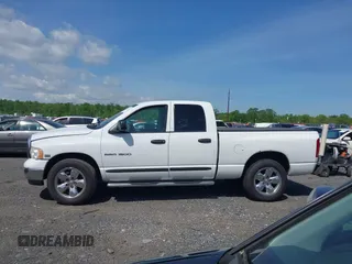 2005 Dodge 1500 SLT z VIN 1D7HA18D25S128335, wystawiony jako IAAI lot #42149223 z przebiegiem 285 923 mil mil oraz . Historia ofert i sprzedaży dostępna na DreamBid. Obrazek 14.