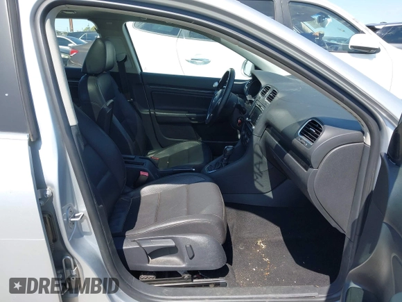 2013 Volkswagen Jetta TDI w/Sunroof & Nav with VIN 3VWPL7AJ0DM627920, listed as a IAAI auction lot 42629396 with 138,741 mi miles and . Bid and sale history available at DreamBid. Image 5.