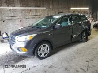 2017 Ford Escape S z VIN 1FMCU0F72HUA11331, wystawiony jako Copart lot #60461685 z przebiegiem 114 939 mil mil oraz Szkoda całkowita • Salvage title. Historia ofert i sprzedaży dostępna na DreamBid. Obrazek 1.