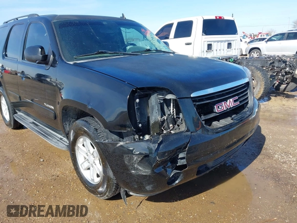 2011 GMC Yukon SLE with VIN 1GKS1AE01BR108215, listed as a IAAI auction lot 41379402 with 195,171 mi miles. Bid and sale history available at carsss.com. Image 6.