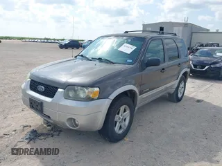 2005 Ford Escape Hybrid with VIN 1FMCU95H55KC07544, listed as a IAAI auction lot 42104756 with 250,109 mi miles and . Bid and sale history available at DreamBid. Image 2.