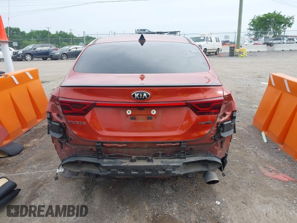 2021 Kia Forte GT-Line z VIN 3KPF34AD7ME410270, wystawiony jako IAAI lot #42259704 z przebiegiem 65 310 mil mil oraz . Historia ofert i sprzedaży dostępna na DreamBid. Obrazek 17.