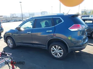 2016 Nissan Rogue SV with VIN KNMAT2MT5GP629279, listed as a IAAI auction lot 41670319 with 110,761 mi miles. Bid and sale history available at carsss.com. Image 15.