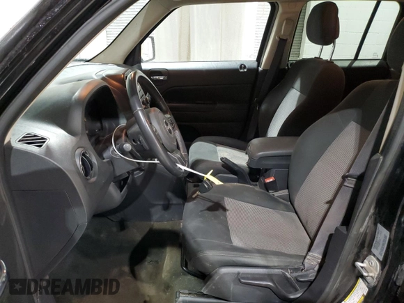 2017 Jeep Patriot High Altitude with VIN 1C4NJRFB4HD124583, listed as a Copart auction lot 48573335 with 163,047 mi miles and Salvage Title. Bid and sale history available at carsss.com. Image 7.