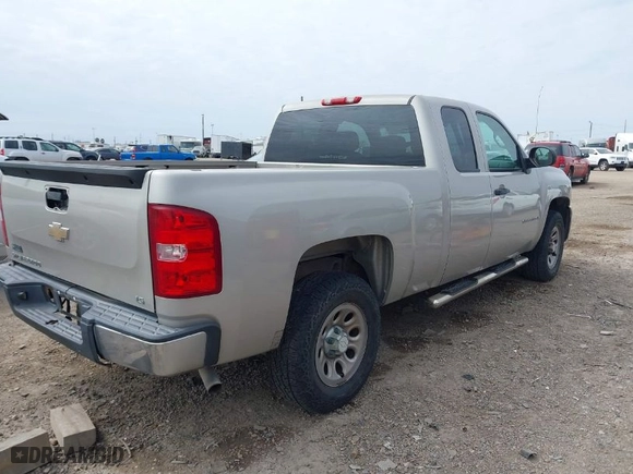 2008 Chevrolet Silverado 1500 Work Truck with VIN 1GCEC19X08Z302978, listed as a IAAI auction lot 41588854 with 153,168 mi miles. Bid and sale history available at carsss.com. Image 4.