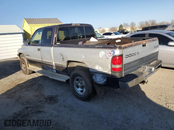 1997 Dodge 1500 with VIN 1B7HF13Z7VJ553781, listed as a Copart auction lot 88131235 with 438,903 mi miles and Salvage Title. Bid and sale history available at DreamBid. Image 2.