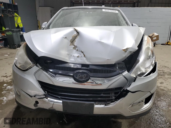 2010 Hyundai Tucson GLS with VIN KM8JU3AC7AU102873, listed as a Copart auction lot 54472385 with 108,853 mi miles and Non Repairable. Bid and sale history available at DreamBid. Image 5.