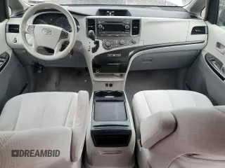 2011 Toyota Sienna LE with VIN 5TDJK3DC0BS006207, listed as a Copart auction lot 52957525 with 163,017 mi miles and Salvage Title. Bid and sale history available at carsss.com. Image 8.