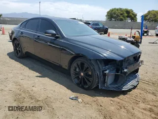 2022 Jaguar XF SE with VIN SAJBG4FX9NCY91087, listed as a Copart auction lot 64618254 with 28,742 mi miles and Salvage Title. Bid and sale history available at carsss.com. Image 4.