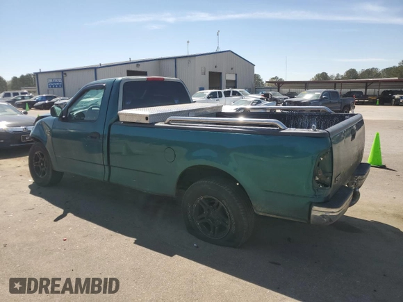 1998 Ford F-150 z VIN 1FTZF176XWNB03959, wystawiony jako Copart lot #49043105 z przebiegiem 300 884 mil mil oraz Szkoda całkowita • Salvage title. Historia ofert i sprzedaży dostępna na DreamBid. Obrazek 2.