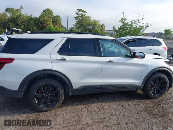 2020 Ford Explorer ST with VIN 1FM5K8GC9LGD03798, listed as a IAAI auction lot 41913678 with 58,772 mi miles. Bid and sale history available at carsss.com. Image 13.