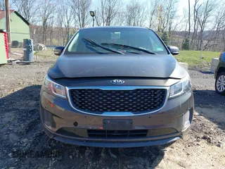 2018 Kia Sedona LX with VIN KNDMB5C12J6372631, listed as a IAAI auction lot 41994306 with 75,918 mi miles. Bid and sale history available at carsss.com. Image 12.