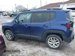 2017 Jeep Renegade Latitude with VIN ZACCJBBB4HPG10655, listed as a IAAI auction lot 41660630 with 118,072 mi miles. Bid and sale history available at carsss.com. Image 14.