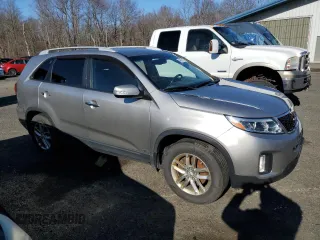2014 Kia Sorento LX with VIN 5XYKTCA68EG532313, listed as a Copart auction lot 49613145 with 167,534 mi miles and Clean Title. Bid and sale history available at DreamBid. Image 4.