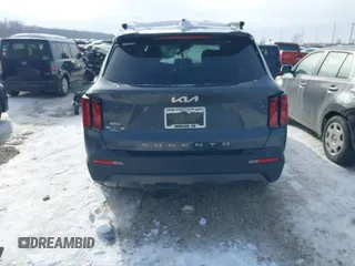 2022 Kia Sorento X-Line S with VIN 5XYRLDLC2NG157333, listed as a IAAI auction lot 41281385 with 26,914 mi miles. Bid and sale history available at carsss.com. Image 17.