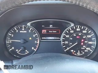 2020 Nissan Pathfinder SL with VIN 5N1DR2CN5LC577504, listed as a IAAI auction lot 41332874 with 82,308 mi miles. Bid and sale history available at carsss.com. Image 7.