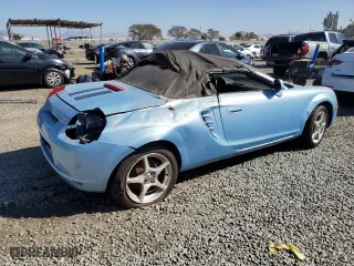 2005 Toyota MR2 Spyder with VIN JTDFR320050071589, listed as a Copart auction lot 46718185 with 138,868 mi miles and Clean Title. Bid and sale history available at carsss.com. Image 3.