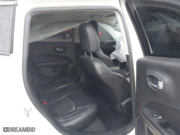 2018 Jeep Compass Latitude with VIN 3C4NJCBBXJT309014, listed as a IAAI auction lot 41659700 with 1 mi miles. Bid and sale history available at carsss.com. Image 8.