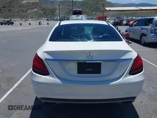 2019 Mercedes-Benz C 300 с VIN 55SWF8DB4KU294346, выставлен на аукционе IAAI как лот 42215950 с пробегом 81 881 миль миль и . История ставок и продаж доступна на DreamBid. Изображение 16.