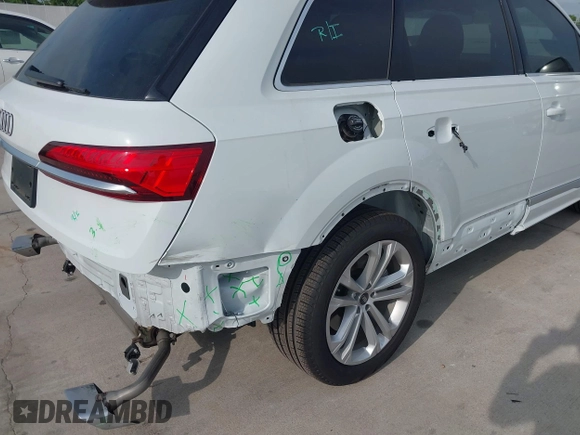 2025 Audi Q7 Premium with VIN WA1ACBF75SD019631, listed as a IAAI auction lot 42309555 with 7,435 mi miles and . Bid and sale history available at DreamBid. Image 18.