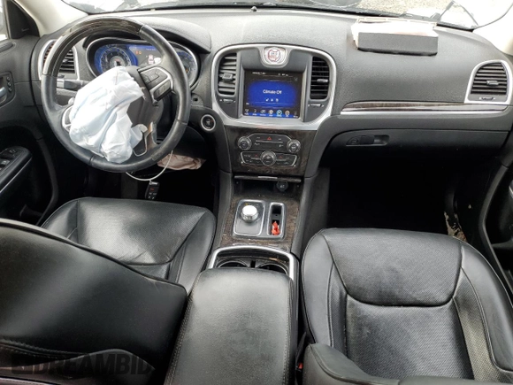 2015 Chrysler 300 C with VIN 2C3CCAET3FH922283, listed as a Copart auction lot 43240615 with 46,329 mi miles and Salvage Title. Bid and sale history available at DreamBid. Image 8.