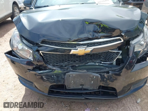 2014 Chevrolet Cruze 1LT with VIN 1G1PC5SB5E7433631, listed as a IAAI auction lot 42518491 with 99,962 mi miles and . Bid and sale history available at DreamBid. Image 6.