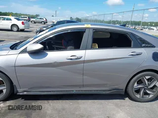 2023 Hyundai Elantra SEL z VIN KMHLS4AG3PU511338, wystawiony jako IAAI lot #42258048 z przebiegiem 3 556 mil mil oraz . Historia ofert i sprzedaży dostępna na DreamBid. Obrazek 6.