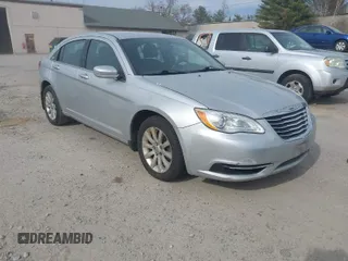 2012 Chrysler 200 Touring with VIN 1C3CCBBB7CN125569, listed as a IAAI auction lot 42083043 with 188,461 mi miles. Bid and sale history available at carsss.com. Image 1.