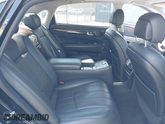 2011 Hyundai Equus Signature with VIN KMHGH4JF5BU041717, listed as a IAAI auction lot 41989423 with 175,113 mi miles and . Bid and sale history available at DreamBid. Image 8.