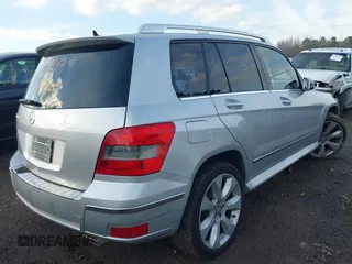 2010 Mercedes-Benz GLK 350 with VIN WDCGG5GB8AF423237, listed as a IAAI auction lot 41534414 with 236,055 mi miles and . Bid and sale history available at DreamBid. Image 4.