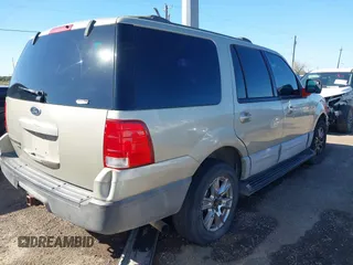 2004 Ford Expedition Special Service with VIN 1FMRU15W64LA16279, listed as a IAAI auction lot 41613381 with 1 mi miles. Bid and sale history available at carsss.com. Image 4.