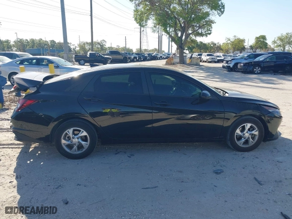 2021 Hyundai Elantra SE with VIN KMHLL4AG1MU123565, listed as a IAAI auction lot 41807345 with 57,240 mi miles. Bid and sale history available at carsss.com. Image 13.
