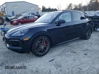 2022 Porsche Cayenne GTS z VIN WP1AG2AYXNDA39046, wystawiony jako Copart lot #72087662 z przebiegiem 5 626 mil mil oraz . Historia ofert i sprzedaży dostępna na DreamBid. Obrazek 1.