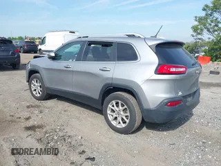 2015 Jeep Cherokee Latitude with VIN 1C4PJMCBXFW639671, listed as a IAAI auction lot 42132976 with 88,931 mi miles. Bid and sale history available at carsss.com. Image 3.