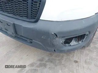 2021 Ford Transit Cargo z VIN 1FTBR3X80MKA03860, wystawiony jako IAAI lot #42102090 z przebiegiem 41 490 mil mil oraz . Historia ofert i sprzedaży dostępna na DreamBid. Obrazek 6.