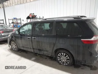 2019 Toyota Sienna XLE Auto Access Seat with VIN 5TDYZ3DCXKS970792, listed as a IAAI auction lot 41589537 with 138,971 mi miles. Bid and sale history available at carsss.com. Image 15.