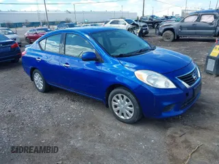 2014 Nissan Versa SV with VIN 3N1CN7AP9EL800716, listed as a IAAI auction lot 41996762 with 145,173 mi miles. Bid and sale history available at carsss.com. Image 1.