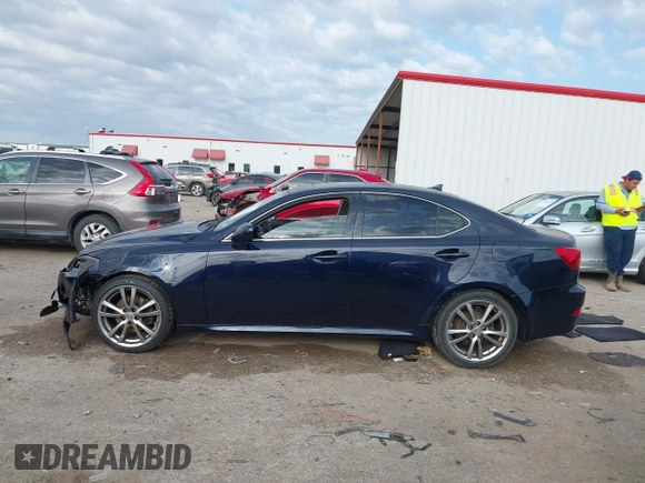2008 Lexus IS with VIN JTHBK262582068025, listed as a IAAI auction lot 41911964 with 92,652 mi miles and . Bid and sale history available at carsss.com. Image 14.