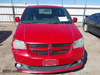 2014 Dodge Grand Caravan R/T with VIN 2C4RDGEG8ER214581, listed as a IAAI auction lot 41680121 with 215,045 mi miles. Bid and sale history available at carsss.com. Image 12.