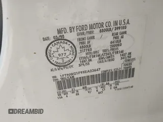 1999 Ford F-250 XL с VIN 1FTNW21F9XEA23647, выставлен на аукционе IAAI как лот 42326497 с пробегом 393 578 миль миль и . История ставок и продаж доступна на DreamBid. Изображение 9.