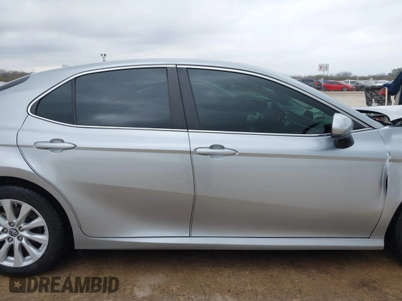 2020 Toyota Camry LE with VIN 4T1C11AK2LU904246, listed as a IAAI auction lot 41609062 with 79,856 mi miles. Bid and sale history available at carsss.com. Image 13.