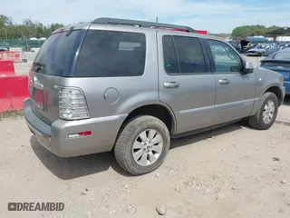 2008 Mercury Mountaineer with VIN 4M2EU47EX8UJ06182, listed as a IAAI auction lot 42104679 with 121,918 mi miles. Bid and sale history available at carsss.com. Image 4.