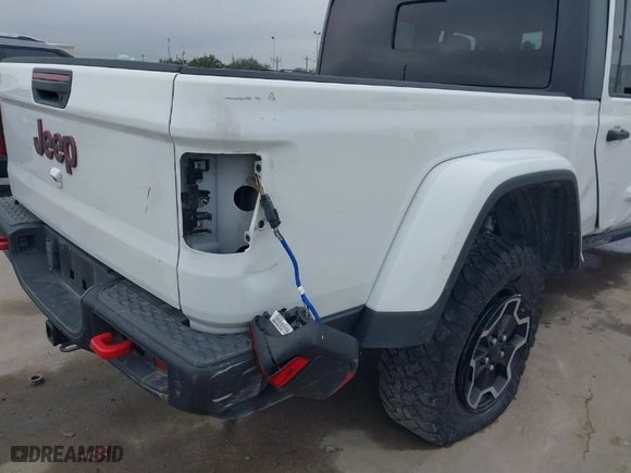 2020 Jeep Gladiator Rubicon with VIN 1C6JJTBG9LL171398, listed as a IAAI auction lot 41390927 with 42,812 mi miles. Bid and sale history available at carsss.com. Image 6.