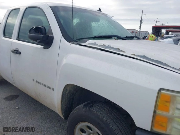 2008 Chevrolet Silverado 1500 Work Truck with VIN 1GCEC19C28Z330326, listed as a IAAI auction lot 42041697 with 294,101 mi miles. Bid and sale history available at carsss.com. Image 6.