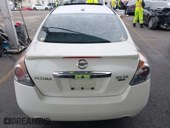 2010 Nissan Altima 3.5 SR with VIN 1N4BL2AP4AN558709, listed as a IAAI auction lot 41755581 with 175,006 mi miles. Bid and sale history available at carsss.com. Image 17.