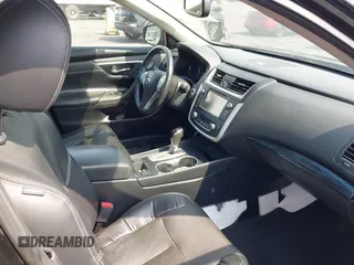 2016 Nissan Altima SV with VIN 1N4AL3AP1GC272239, listed as a IAAI auction lot 42234775 with 67,548 mi miles and . Bid and sale history available at DreamBid. Image 5.