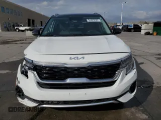 2022 Kia Seltos S z VIN KNDEUCAA6N7276779, wystawiony jako Copart lot #54263225 z przebiegiem 29 945 mil mil oraz Szkody całkowita. Historia ofert i sprzedaży dostępna na DreamBid. Obrazek 5.