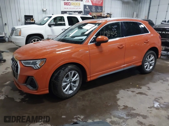 2023 Audi Q3 S line Premium z VIN WA1DECF3XP1112714, wystawiony jako IAAI lot #41918405 z przebiegiem 30 969 mil mil oraz . Historia ofert i sprzedaży dostępna na DreamBid. Obrazek 20.