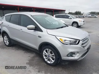 2017 Ford Escape SE with VIN 1FMCU0GD8HUC00733, listed as a IAAI auction lot 41576112 with 130,484 mi miles. Bid and sale history available at carsss.com. Image 1.