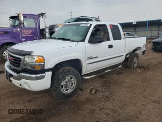2004 GMC Sierra 2500HD SLT with VIN 1GTHK29294E337594, listed as a Copart auction lot 62019985 with 283,567 mi miles and Salvage title. Bid and sale history available at DreamBid. Image 1.